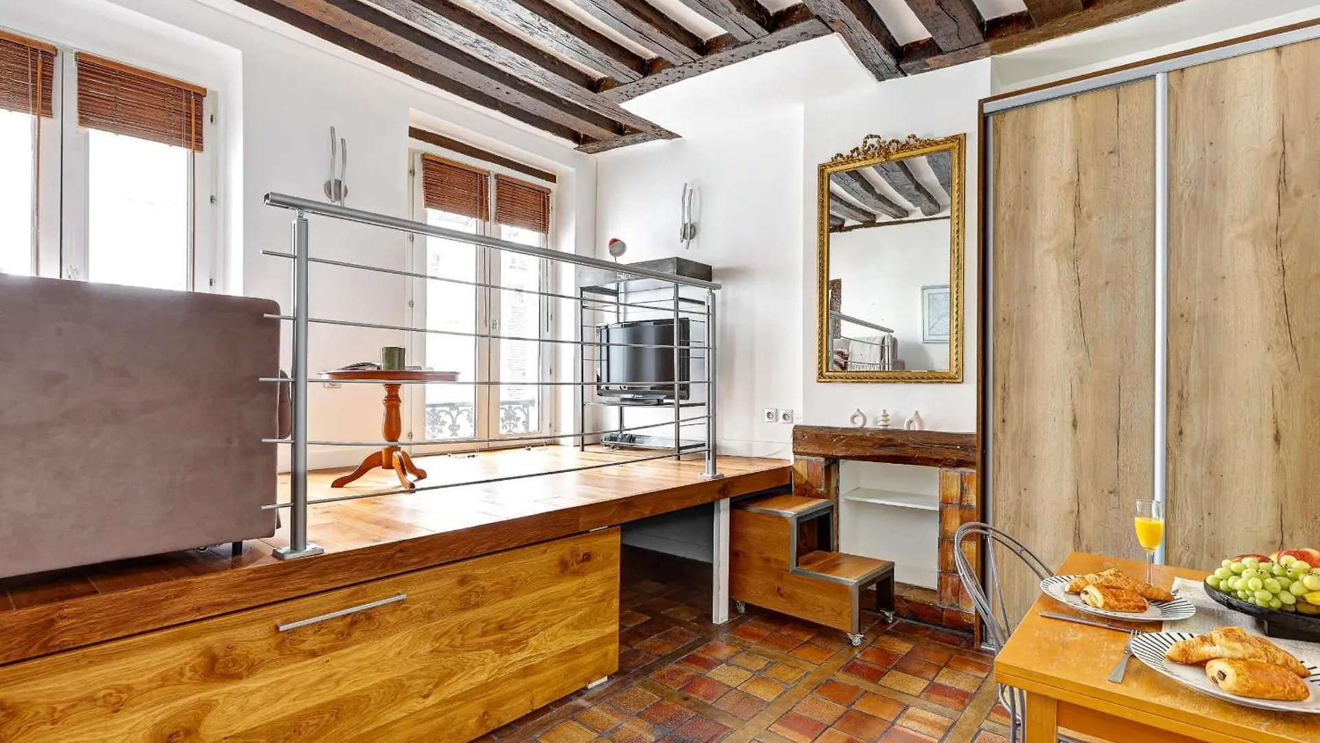 Charming Studio Near Notre-Dame & Marais Paris 0*,  Frankrig